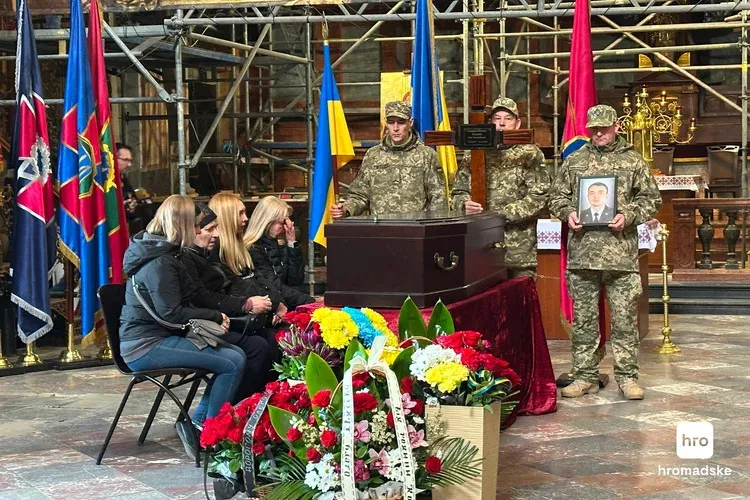 У Львові прощаються із убитим військовослужбовцем ТЦК Авдєєвим. Фото та відео