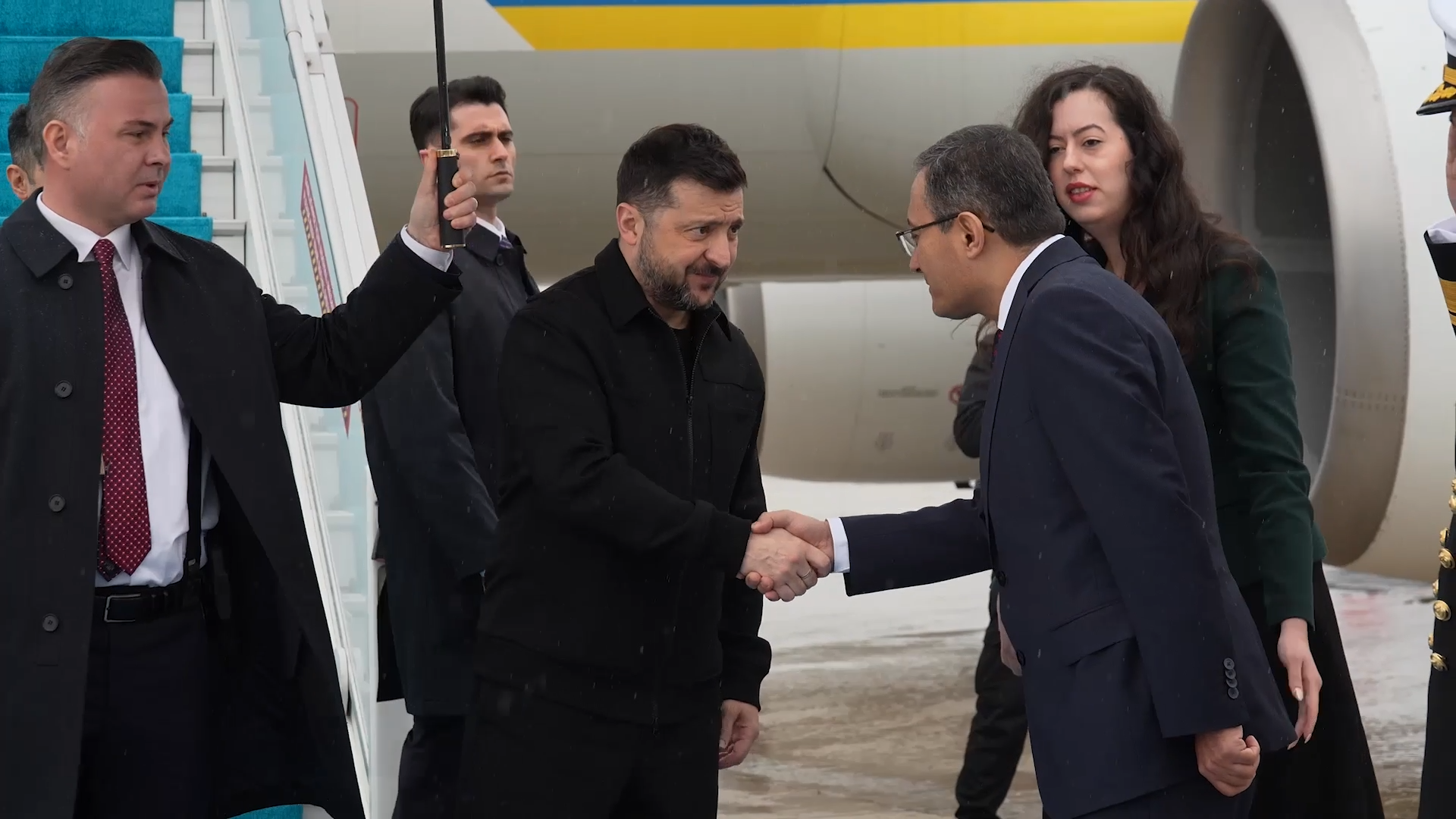 Зеленський прибув в Стамбул: у президента запланована зустріч із Ердоганом