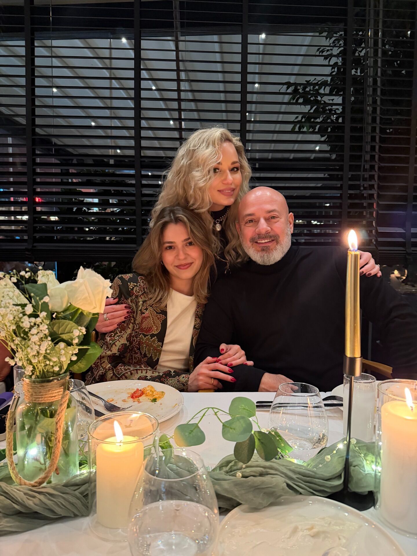 Радянське шампанське, російська мова і чоловік-турок: де зараз і як живе зрадниця Яна Соломко, яка співала для окупантів