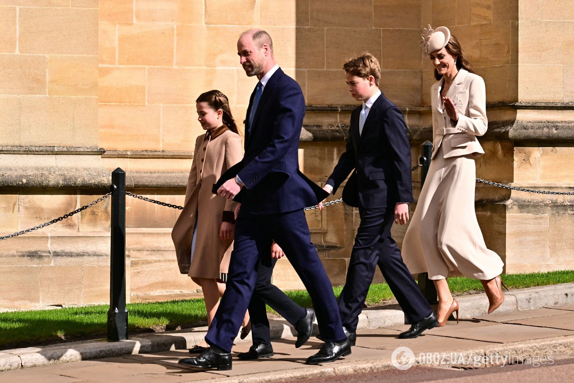 Вперше за 3 роки: сім'я Кейт Міддлтон і принца Вільяма у повному складі вийшла в люди на Великдень. Фото