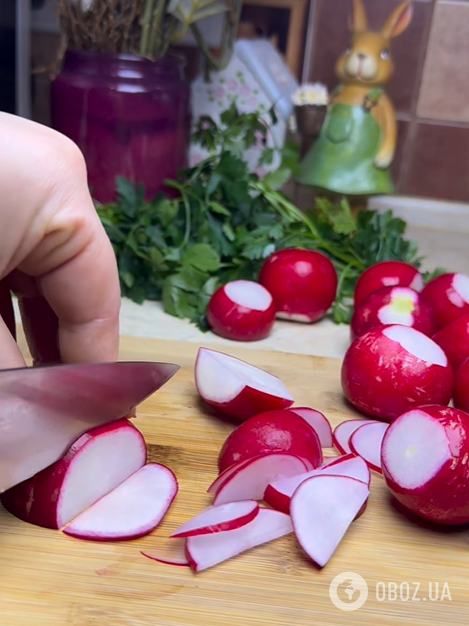 Швидкий майонезний салат з редискою, огірками та зеленню: обов'язково приготуйте цієї весни