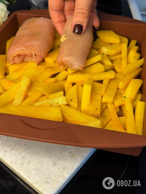 Як смачно запекти картоплю з курячими рулетиками: простий рецепт для ситного обіду