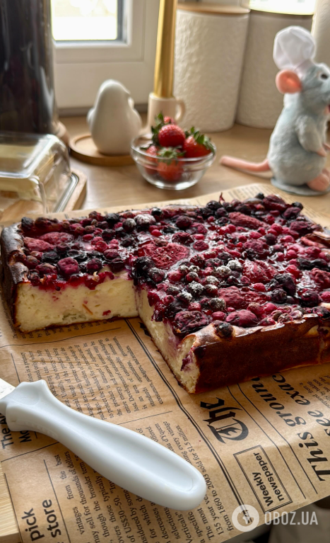 Домашняя творожная запеканка с ягодами: идеальная идея для завтрака или перекуса