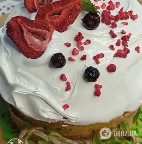 Пухка сирна паска з дріжджового тіста: ділимось покроковим рецептом