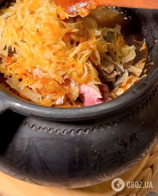 Тушкована капуста з м'ясом і грибами: ділимося рецептом ситної страви