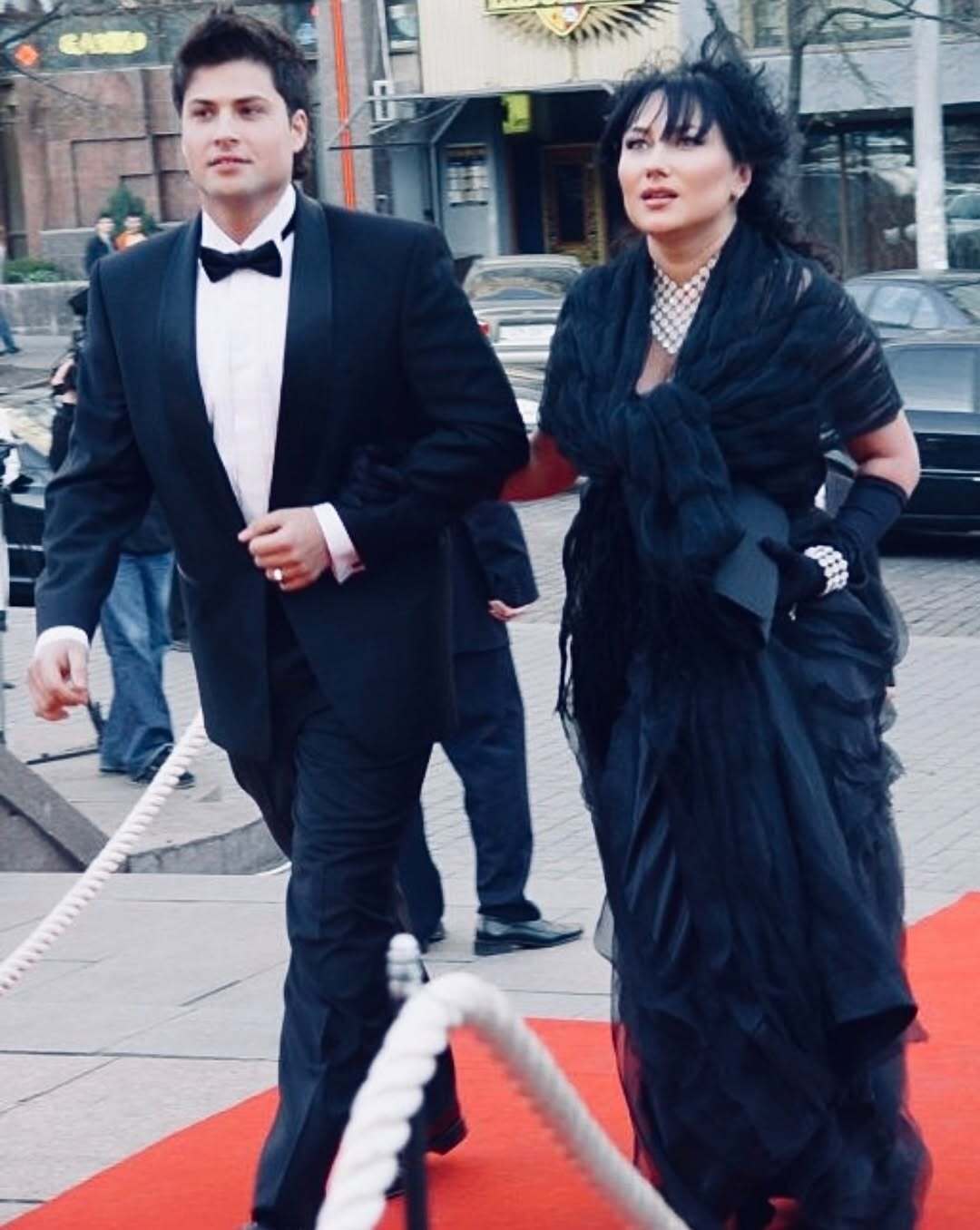 "Там усе не так просто". Девід Аксельрод – про скандал із Віктором Павліком, стосунки з Миколою Мозговим та реакцію родини на камінг-аут його онуки