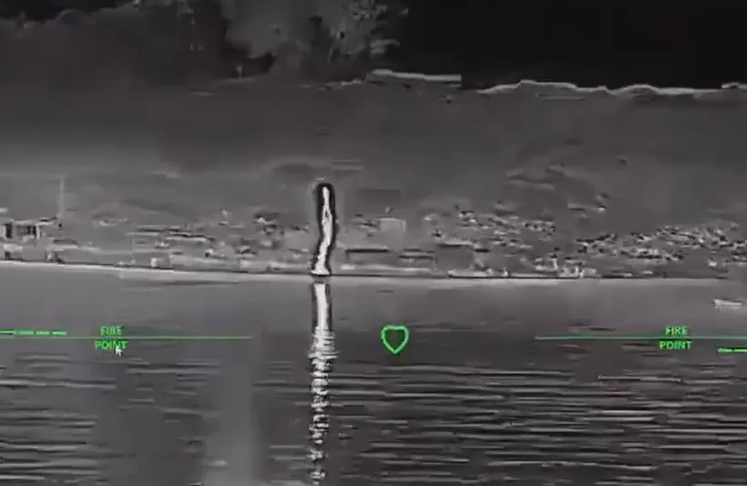 Сили безпілотних систем уразили фрегат "Адмірал Макаров" у порту Новоросійська і атакували бурову установку "Сиваш". Відео