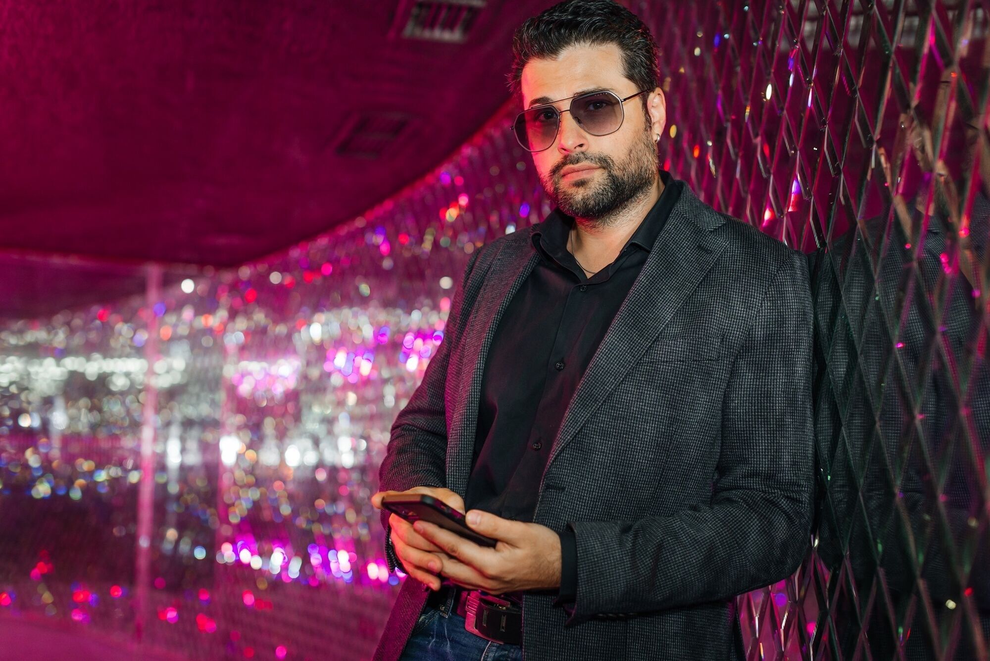 "Там усе не так просто". Девід Аксельрод – про скандал із Віктором Павліком, стосунки з Миколою Мозговим та реакцію родини на камінг-аут його онуки