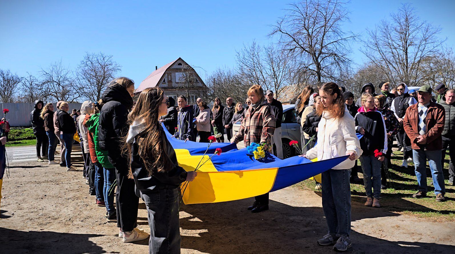 Родились и погибли в один день: на Житомирщине попрощались с двумя братьями-воинами. Фото