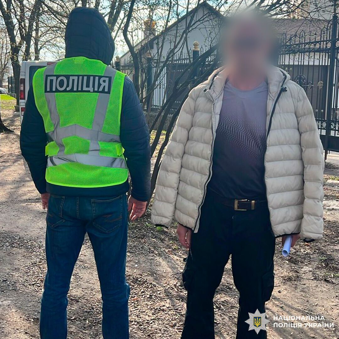 В Харькове мужчина с гранатами и ножом напал на военнослужащих ТЦК, есть раненый. Фото