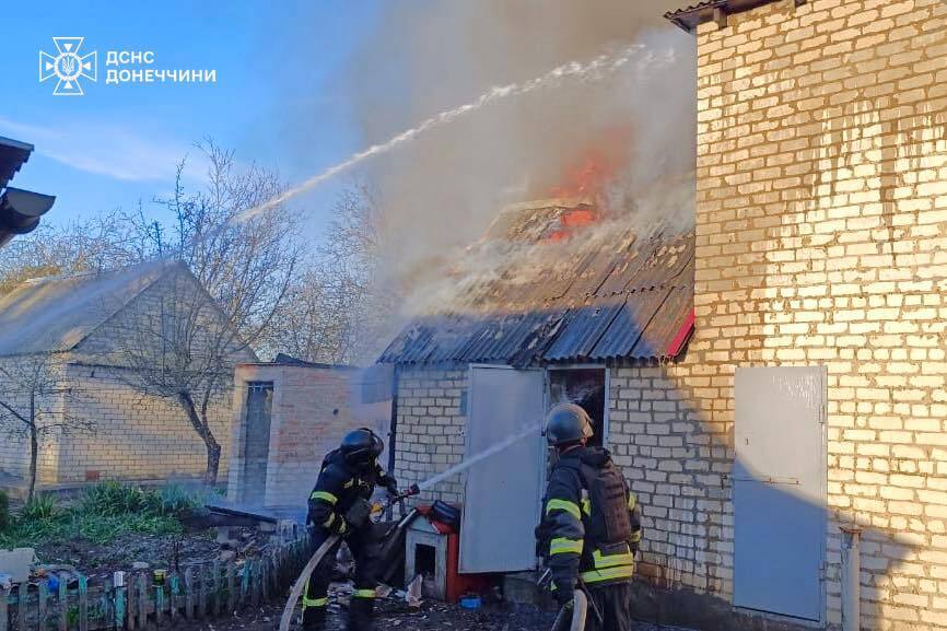 Росія підступно вдарила по будинках у Слов'янську: загинув чоловік, п'ятеро поранених, серед них – дитина. Фото