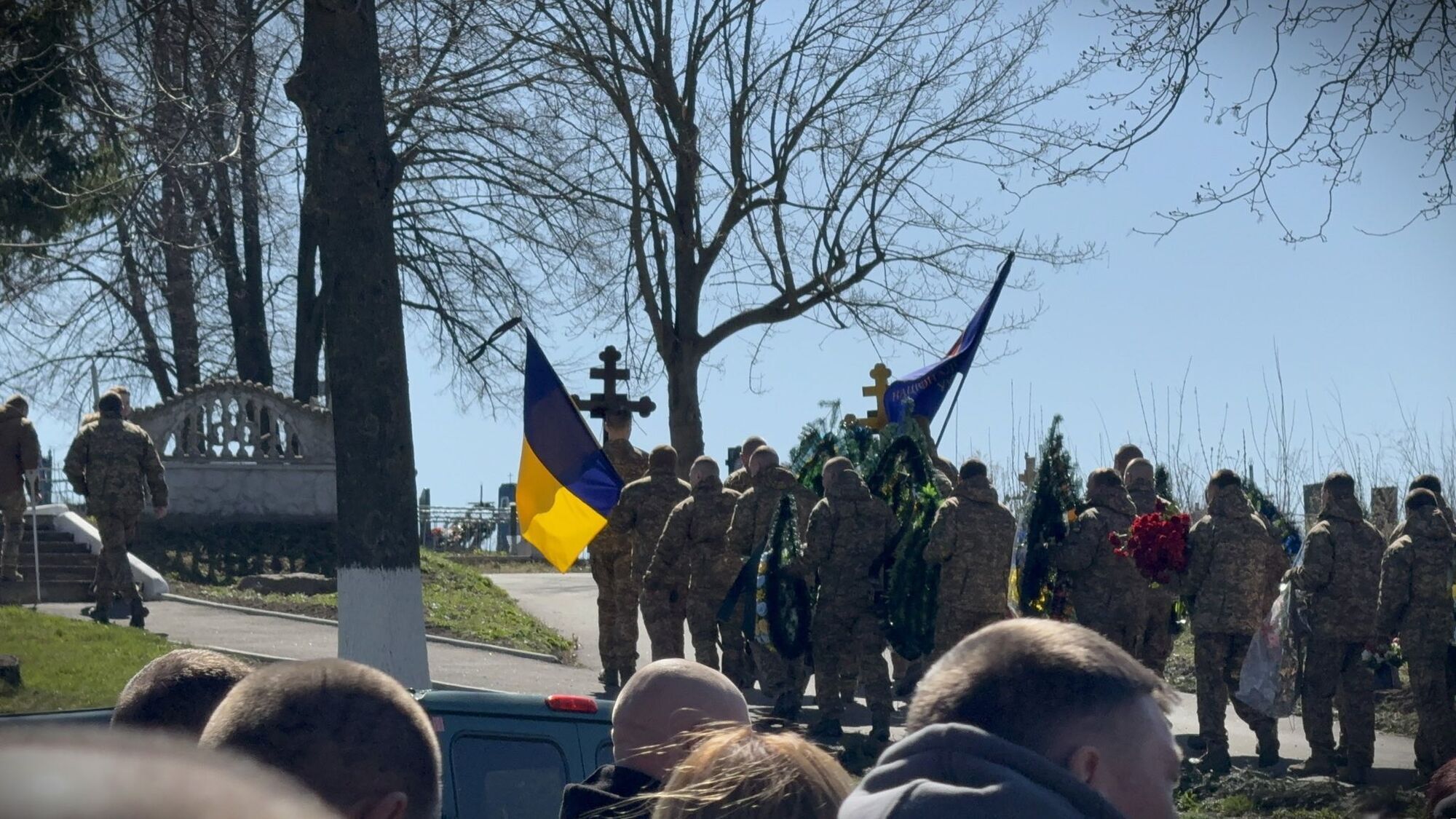 Родились и погибли в один день: на Житомирщине попрощались с двумя братьями-воинами. Фото