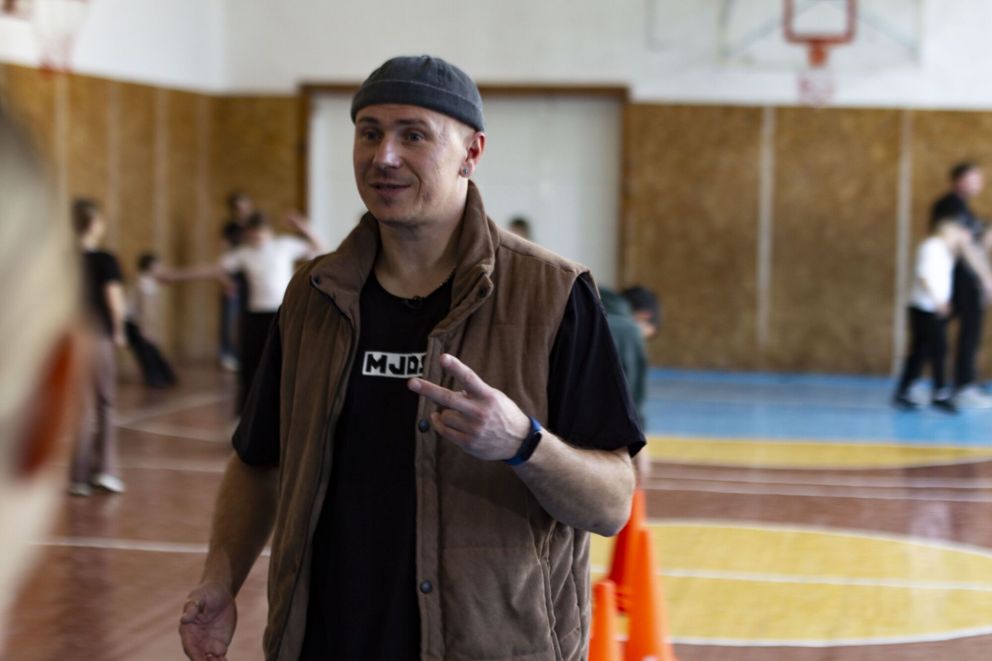 "Зараз діти – телефонні маніяки". Один із найкращих учителів фізкультури в Україні розкрив секрет успіху: школярі його обожнюють