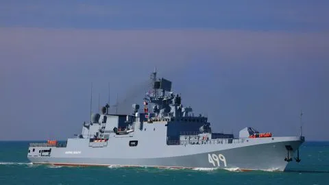 Является носителем ракет "Калибр": что известно о фрегате "Адмирал Макаров", пораженном в порту Новороссийска