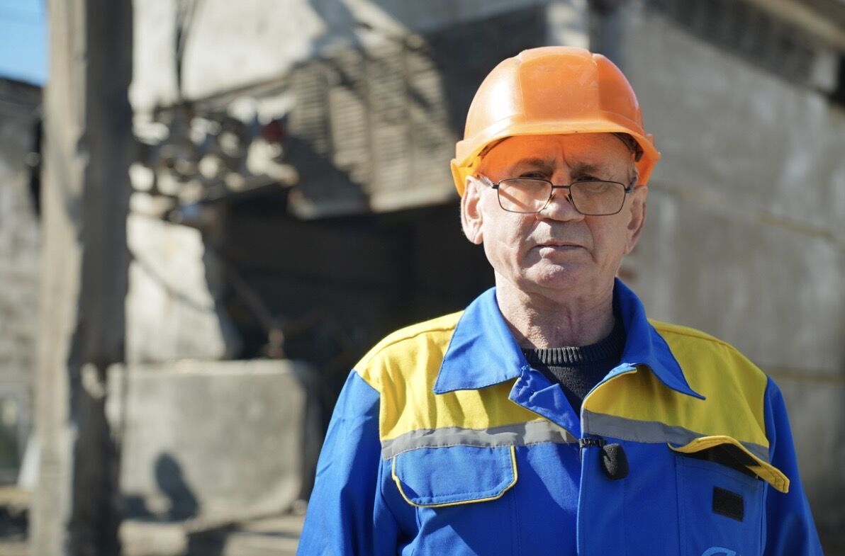 "Якби я залишився там ще на хвилину – вже не давав би інтерв'ю": енергетик з Запоріжжя розповів про російську атаку на підстанцію