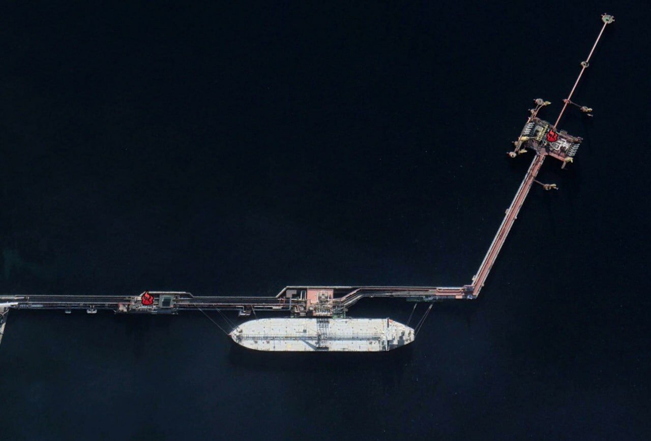 У Новоросійську дрони атакували нафтовий термінал, а в Донецьку стався блекаут. Фото, відео