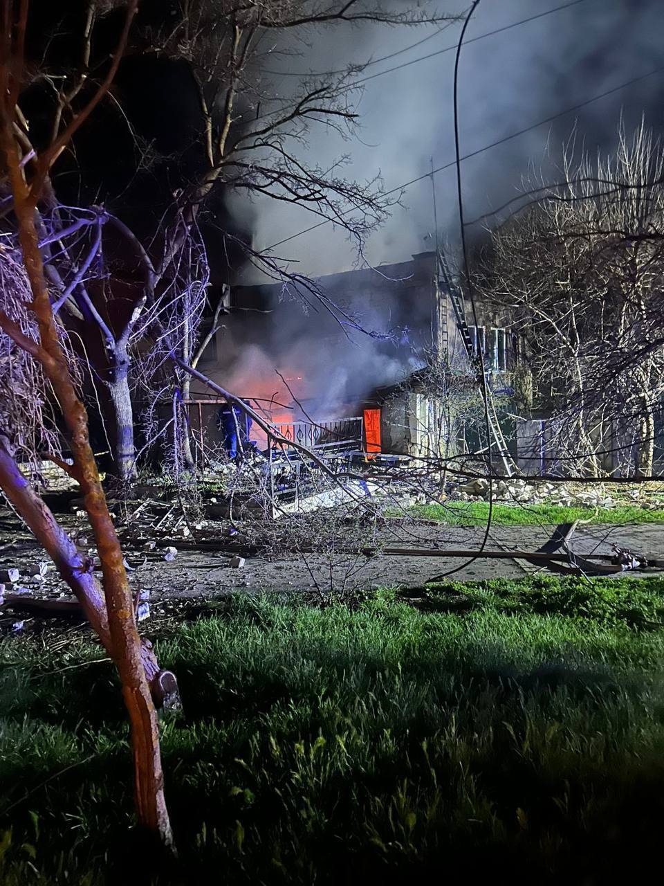 Россия массированно атаковала Одессу: есть прилет по многоэтажке и пострадавшие, под завалами могут оставаться люди. Фото и видео