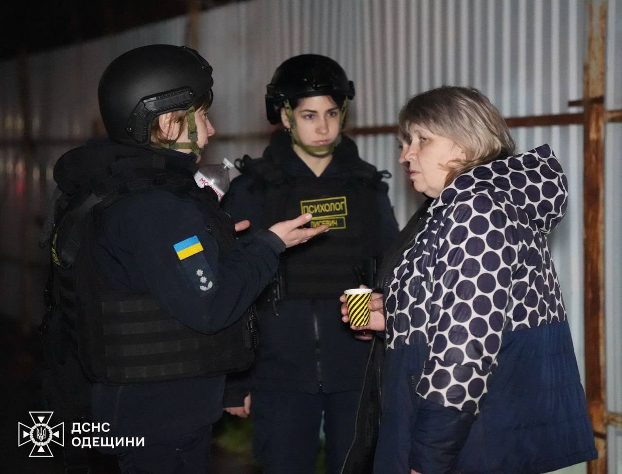 Росія масовано атакувала Одесу: є приліт по багатоповерхівці, серед жертв – дитина. Фото, відео і всі подробиці