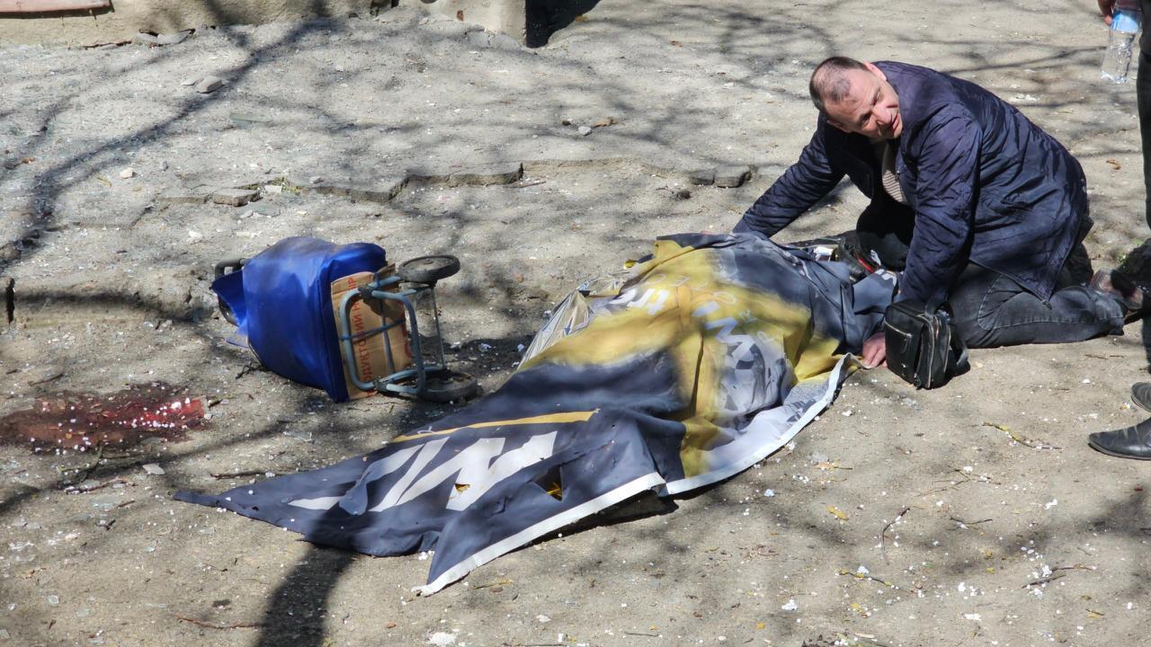 Окупанти обстріляли Херсонщину: загинула жінка, серед поранених – дитина. Фото та відео