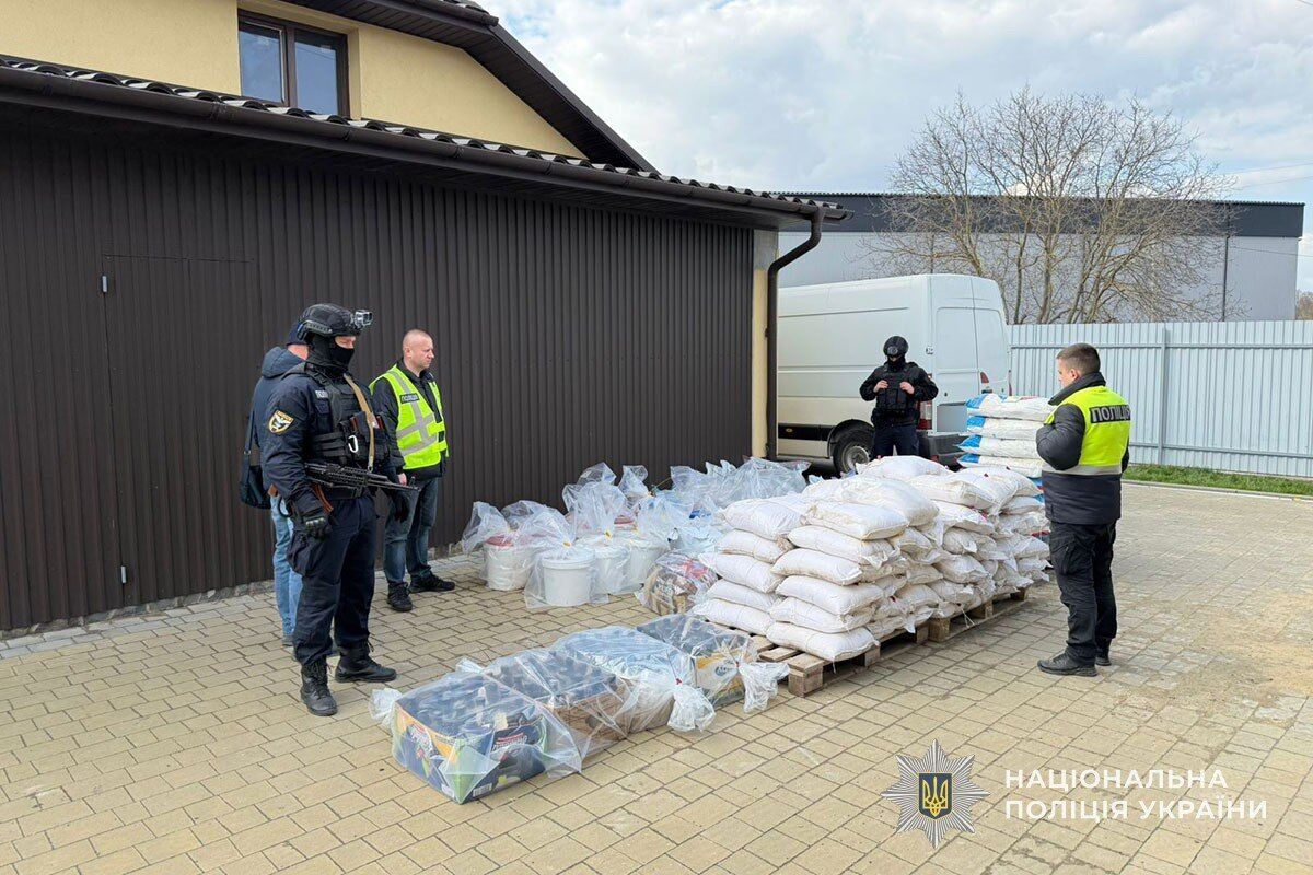 Вилучено "товару" на 700 млн грн: в Україні поліцейські викрили масштабній наркобізнес. Фото та відео