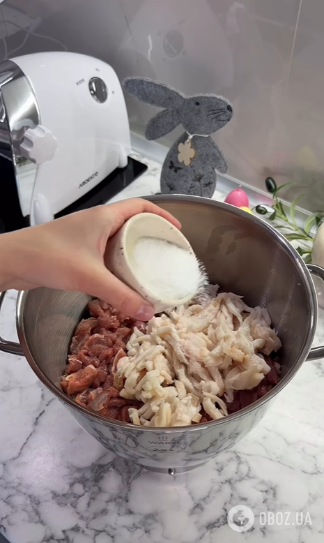 Домашняя запеченная колбаса на Пасху: делимся рецептом, который точно получится у всех