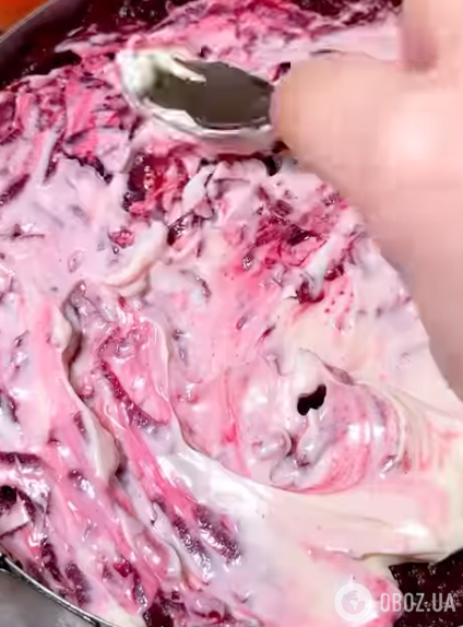 Ефектний салат "Норкова шуба" з буряка та без оселедця: ділимося рецептом страви для великоднього столу