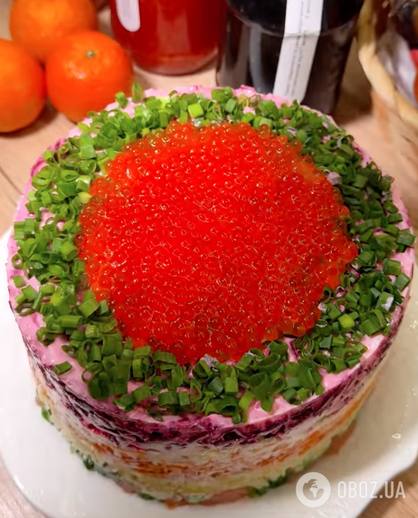 Ефектний салат "Норкова шуба" з буряка та без оселедця: ділимося рецептом страви для великоднього столу