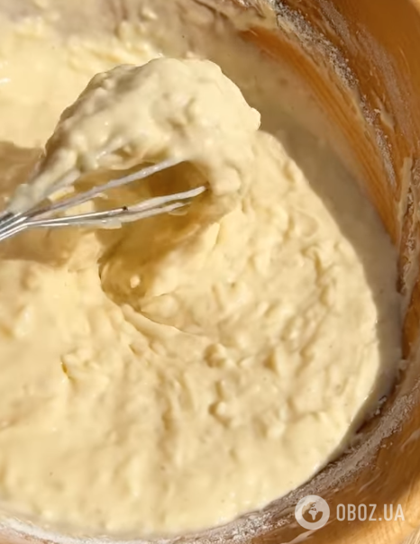 Пышные яблочные оладьи на теплом кефире за 10 минут: делимся легким рецептом