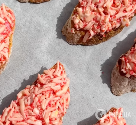 На вкус, как суши: запеченные брускетты с крабовой начинкой