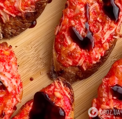 На вкус, как суши: запеченные брускетты с крабовой начинкой