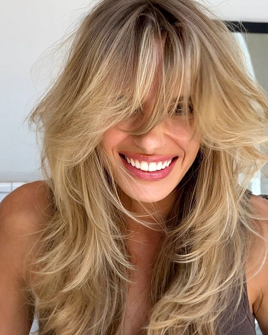 Особенно подходят женщинам за 40: топ причесок, которые модные в 2026 году