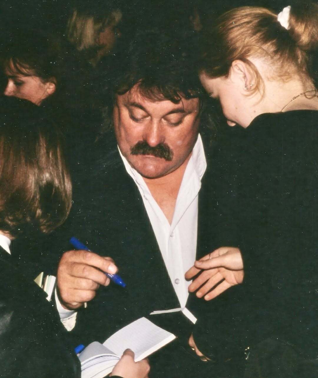 "Там усе не так просто". Девід Аксельрод – про скандал із Віктором Павліком, стосунки з Миколою Мозговим та реакцію родини на камінг-аут його онуки