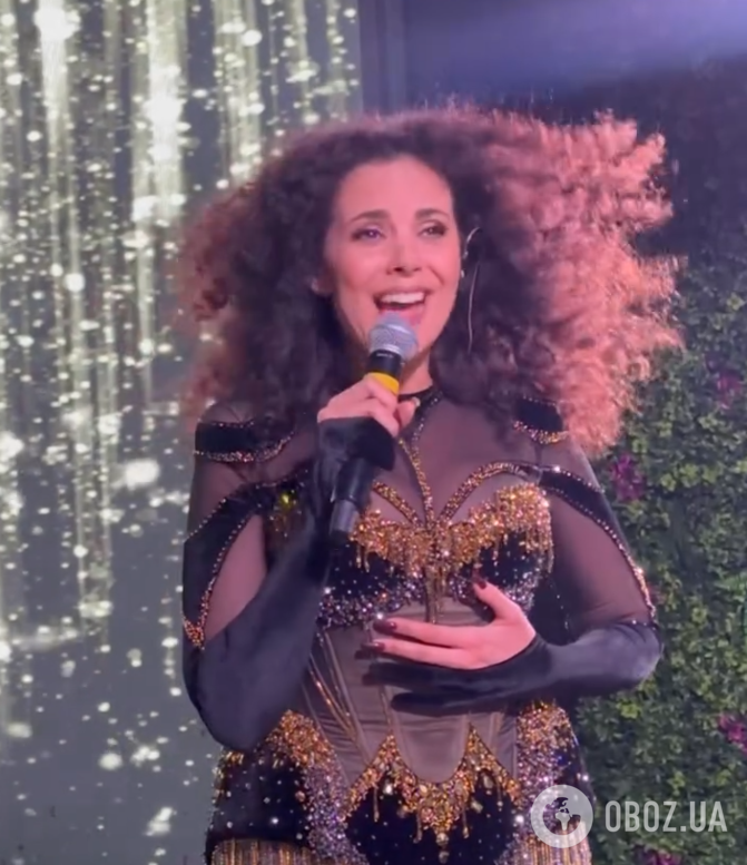 "Я до вас доберусь!" Каменских на русском отчитала фанатов на концерте за то, что они "не кайфовали". Видео