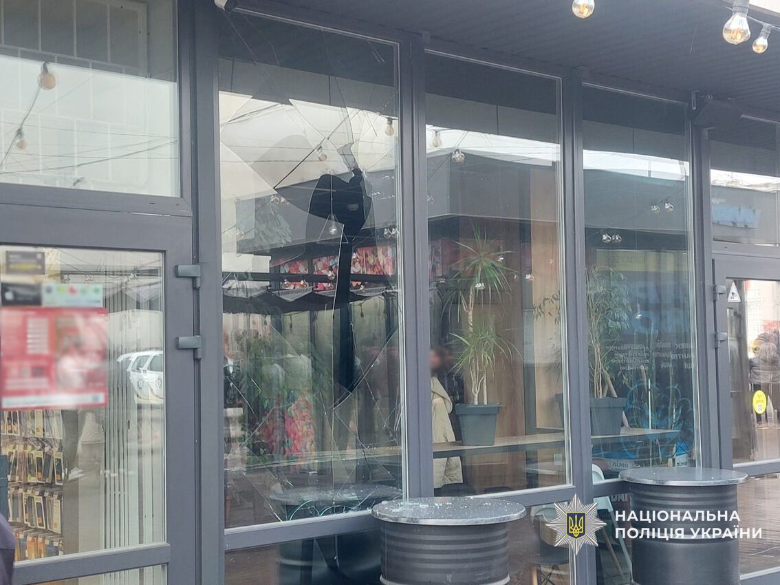 Оккупанты атаковали горсовет и налоговую на Черниговщине: вспыхнул пожар, есть пострадавшие. Фото и видео