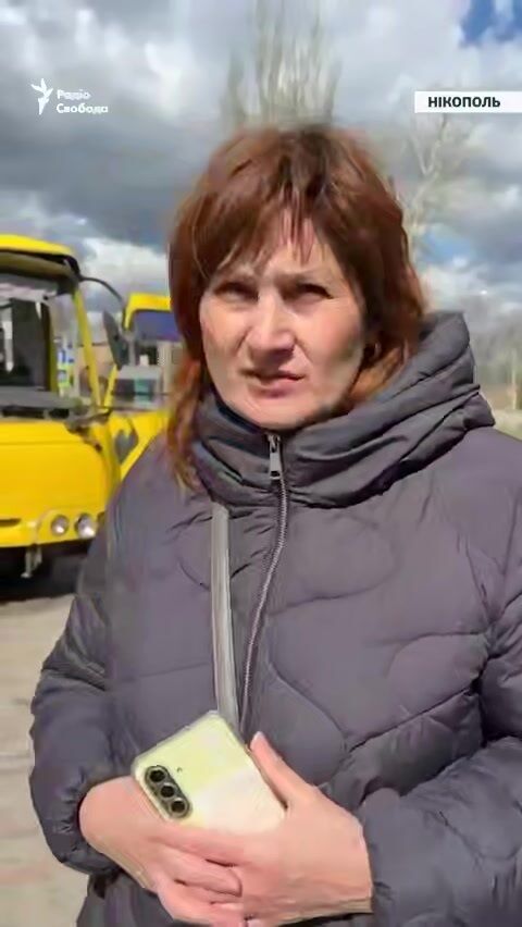 "Страшные атаки начались": жительница Никополя рассказала, как оккупанты охотятся дронами на транспорт в городе. Видео