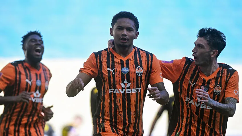 Найлютіша інтрига за багато років? Чи можливий новий чемпіон в УПЛ і чому Україні це не вигідно