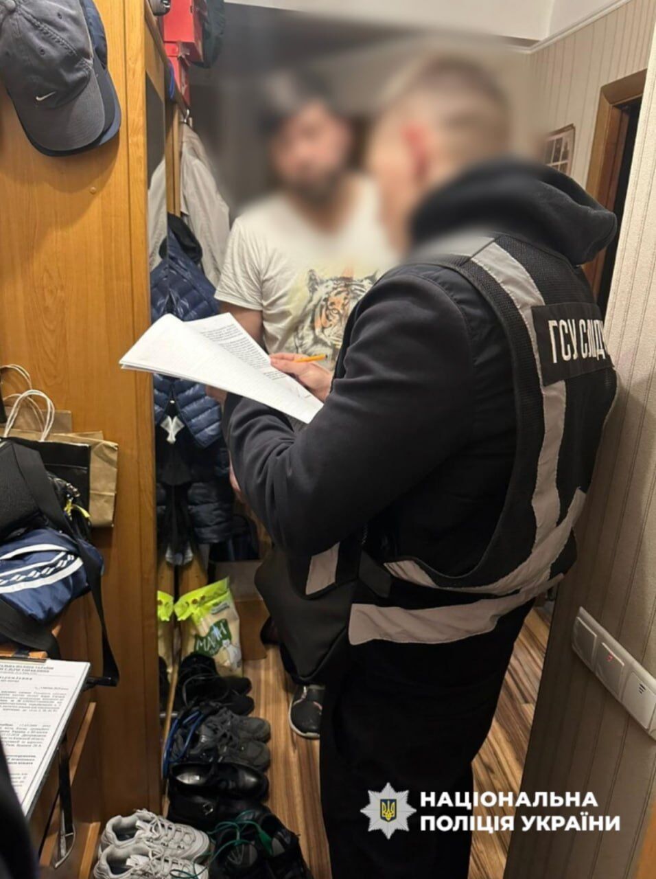 "Гастроли" в одну сторону: в Украине разоблачили схему незаконного выезда за границу под видом музыкантов. Фото