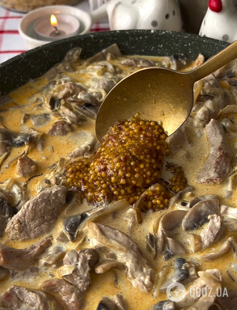 Сочная мясная подливка на ужин: можно подать с картофелем или другим любимым гарниром