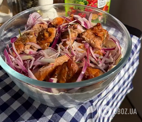 Самый вкусный шашлык в духовке: добавьте томатный маринад