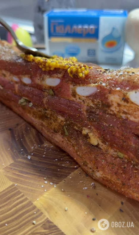 Як смачно запекти підчеревину в духовці: рецепт в рукаві