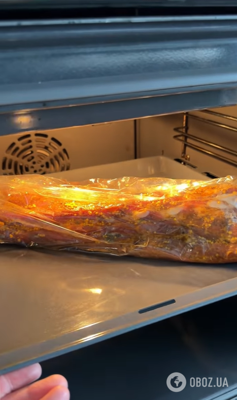 Як смачно запекти підчеревину в духовці: рецепт в рукаві