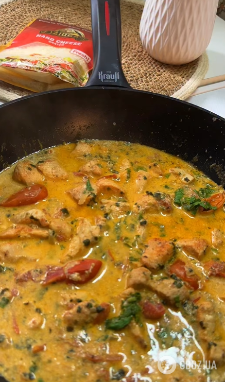 Сочная курица в сливочном соусе к макаронам: можно очень вкусно приготовить на обед