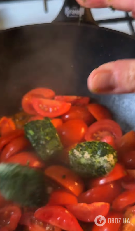 Сочная курица в сливочном соусе к макаронам: можно очень вкусно приготовить на обед