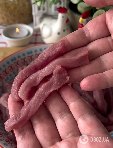 Сочная мясная подливка на ужин: можно подать с картофелем или другим любимым гарниром