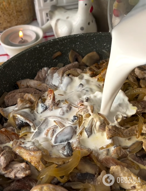 Сочная мясная подливка на ужин: можно подать с картофелем или другим любимым гарниром