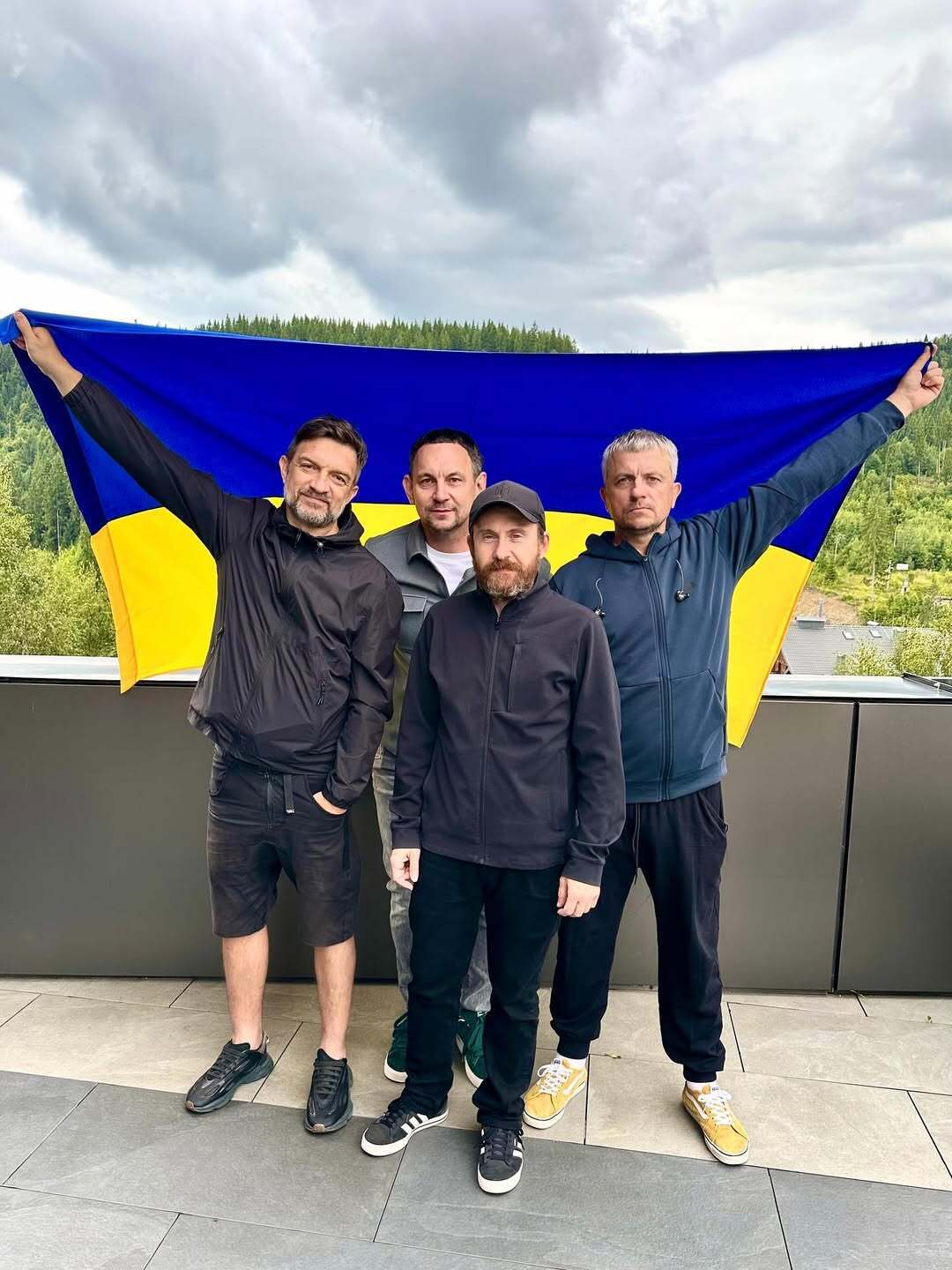 "Стало противно". Валерий Харчишин вспомнил единственную попытку спеть на русском и почему ему до сих пор стыдно за песню, написанную в Москве