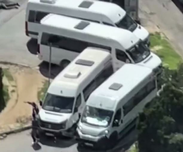 Біля консульства Ізраїлю в Стамбулі сталася стрілянина: є загиблі і поранені. Фото і відео