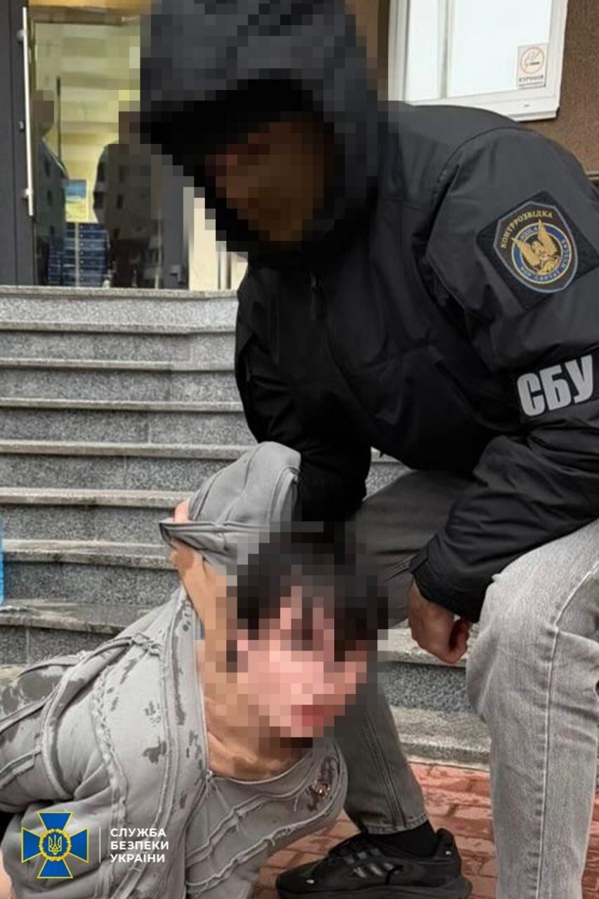 Вибух мав статися вранці: СБУ затримала агента ФСБ, який готував замах на одного з керівників Федерації роботодавців. Фото