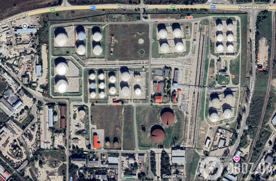 Пожар видно издалека: в оккупированной Феодосии повторно атакована нефтебаза. Фото и видео