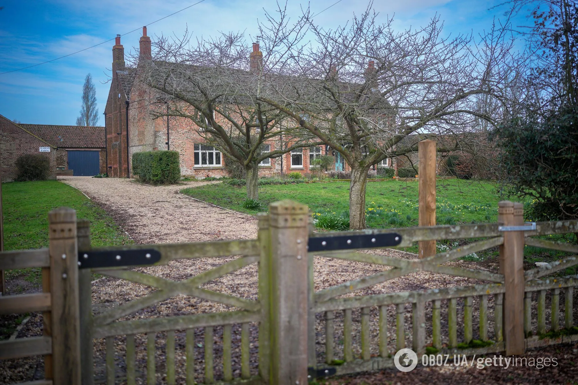 Переехал на ферму и каждый день умоляет короля: инсайдеры рассказали, как живёт опозоренный брат Чарльза III после "изгнания"